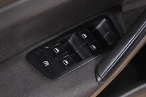 Хетчбэк Volkswagen Golf 2013 года, 889000 рублей, Новокузнецк