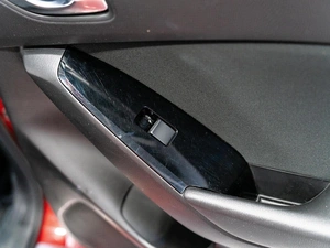 Хетчбэк Mazda Axela 2017 года, 1350000 рублей, Красноярск