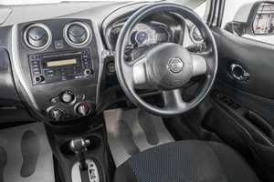 Хетчбэк Nissan Note 2013 года, 859000 рублей, Барнаул