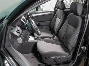 Седан Opel Astra 2012 года, 879000 рублей, Воронеж