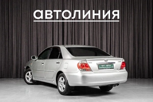 Седан Toyota Camry 2005 года, 819000 рублей, Красноярск