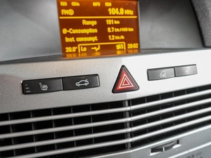 Седан Opel Astra 2012 года, 879000 рублей, Воронеж