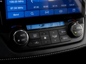 Внедорожник Toyota RAV4 2018 года, 2999000 рублей, Тюмень