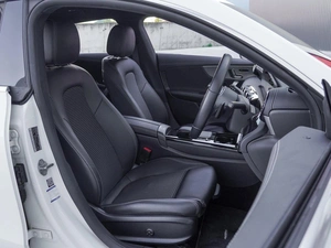 Универсал Mercedes-benz CLA-класс 2020 года, 2800000 рублей, Краснодар