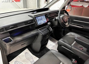 Минивэн Honda Stepwgn 2016 года, 2100000 рублей, Красноярск