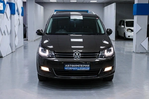 Минивэн Volkswagen Sharan 2015 года, 1398000 рублей, Солонцы