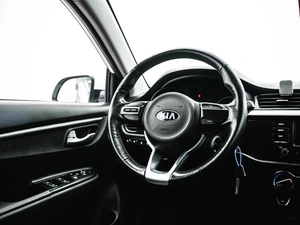 Седан Kia Rio 2019 года, 1350000 рублей, Красноярск