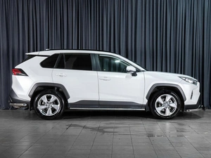 Внедорожник Toyota RAV4 2019 года, 2999000 рублей, Волгоград