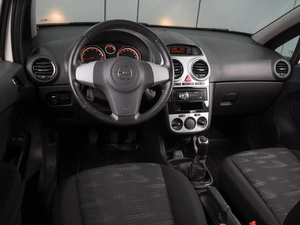 Хетчбэк Opel Corsa 2011 года, 599000 рублей, Воронеж