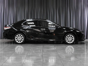 Седан Toyota Camry 2019 года, 3199000 рублей, Тюмень