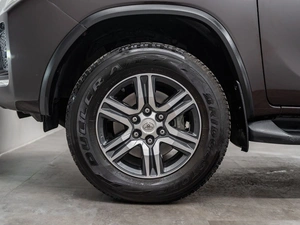 Внедорожник Toyota Fortuner 2021 года, 4500000 рублей, Красноярск