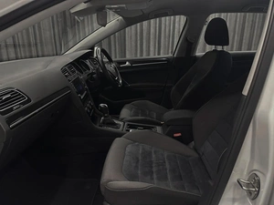 Хетчбэк Volkswagen Golf 2014 года, 1250000 рублей, Красноярск
