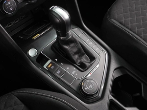 Внедорожник Volkswagen Tiguan 2018 года, 2399000 рублей, Воронеж