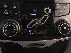 Седан Hyundai Sonata 2012 года, 1078000 рублей, Омск