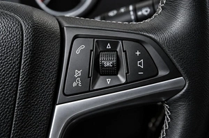 Внедорожник Opel Mokka 2014 года, 929000 рублей, Челябинск