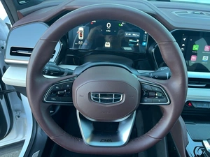 Внедорожник Geely Monjaro 2023 года, 3590000 рублей, Абакан