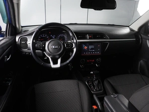 Седан Kia Rio 2018 года, 1449000 рублей, Красный Пахарь