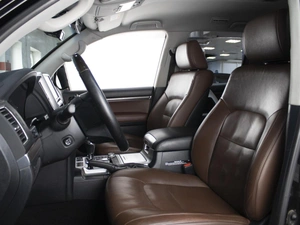 Внедорожник Toyota Land Cruiser 2019 года, 7420000 рублей, Омск