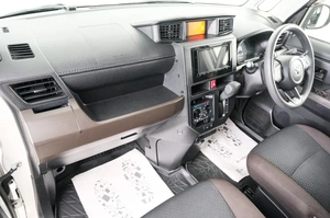 Минивэн Toyota Roomy 2022 года, 929000 рублей, Красноярск
