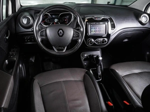 Внедорожник Renault Kaptur 2018 года, 1298000 рублей, Воронеж