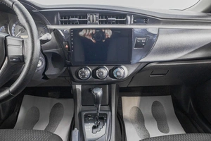 Седан Toyota Corolla 2013 года, 1349000 рублей, Барнаул