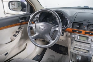 Седан Toyota Avensis 2008 года, 899000 рублей, Томск