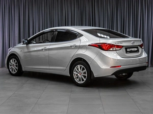 Седан Hyundai Elantra 2015 года, 1149000 рублей, Тюмень