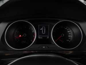 Внедорожник Volkswagen Tiguan 2019 года, 2199000 рублей, Тюмень