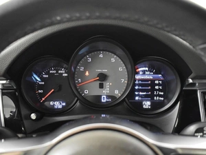 Внедорожник Porsche Macan S 2015 года, 2887900 рублей, Казань