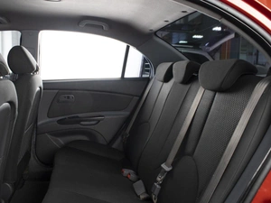 Седан Kia Rio 2010 года, 480000 рублей, Омск