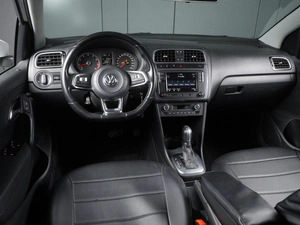 Седан Volkswagen Polo 2019 года, 1590000 рублей, Красный Пахарь