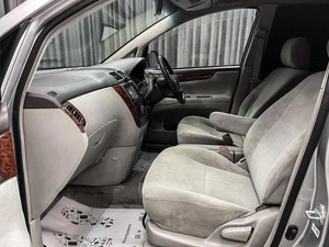 Минивэн Toyota Ipsum 2001 года, 650000 рублей, Красноярск