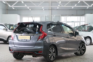 Хетчбэк Honda Fit 2017 года, 1129000 рублей, Омск