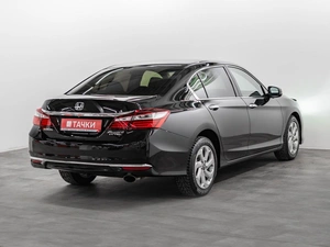 Седан Honda Accord 2016 года, 2350000 рублей, Красноярск