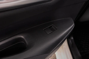 Седан Toyota Corolla 2019 года, 1789000 рублей, Пермь