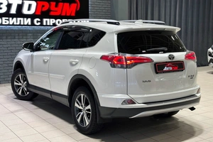 Внедорожник Toyota RAV4 2016 года, 2557000 рублей, Красноярск