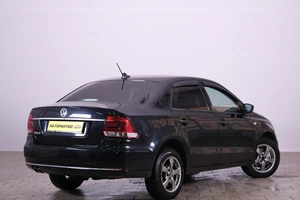 Седан Volkswagen Polo 2017 года, 1039000 рублей, Омск