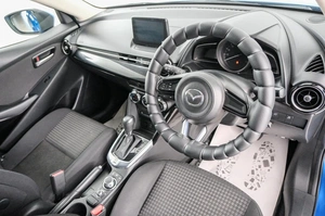 Хетчбэк Mazda Demio 2017 года, 1079000 рублей, Красноярск