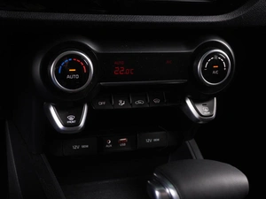 Хетчбэк Kia Rio X-Line 2018 года, 1549000 рублей, Минеральные Воды