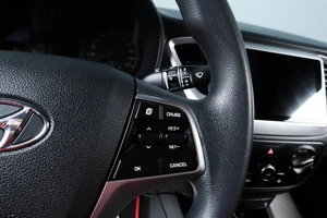 Седан Hyundai Solaris 2019 года, 1299000 рублей, Челябинск