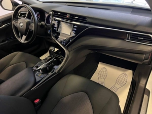 Седан Toyota Camry 2018 года, 2369000 рублей, Красноярск