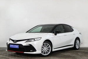 Седан Toyota Camry 2021 года, 3499000 рублей, Сургут