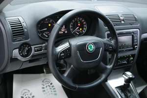 Универсал Skoda Octavia 2012 года, 978000 рублей, Солонцы