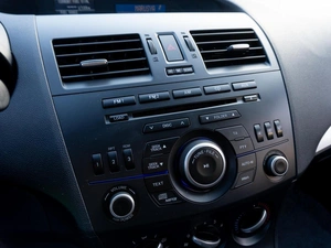 Хетчбэк Mazda 3 2013 года, 939000 рублей, Саратов