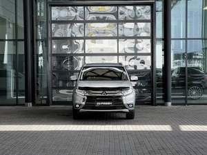 Внедорожник Mitsubishi Outlander 2018 года, 1999999 рублей, Уфа