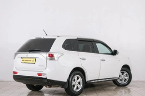 Внедорожник Mitsubishi Outlander 2014 года, 1529000 рублей, Красноярск