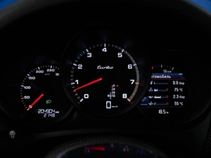Внедорожник Porsche Macan Turbo 2015 года, 2700055 рублей, Москва