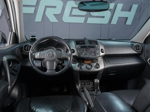 Внедорожник Toyota RAV4 2011 года, 1769000 рублей, Сургут