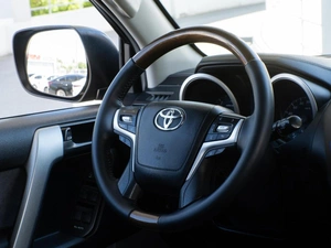 Внедорожник Toyota Land Cruiser Prado 2011 года, 3090000 рублей, Волгоград