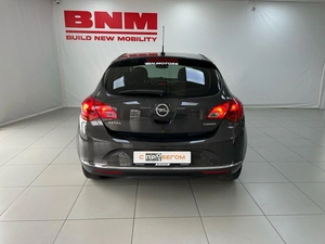 Хэтчбек Opel Astra 2013 года, 1160000 рублей, Смоленск